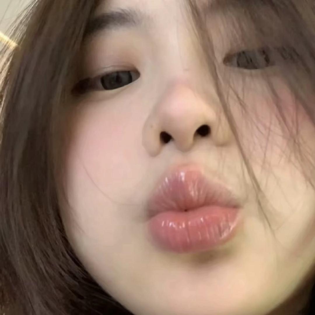 一杯冰奶绿🍵