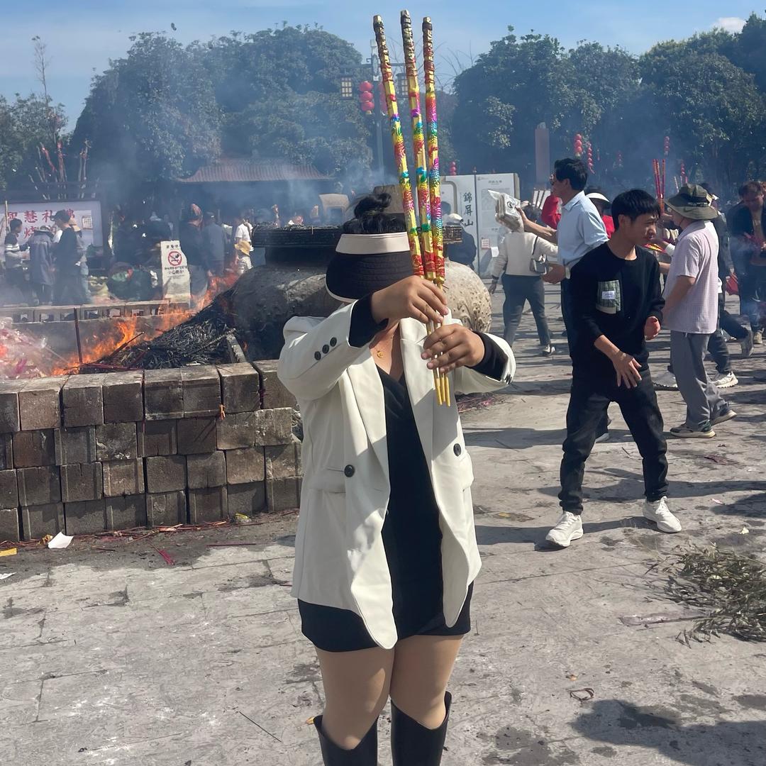 蓉蓉小姐