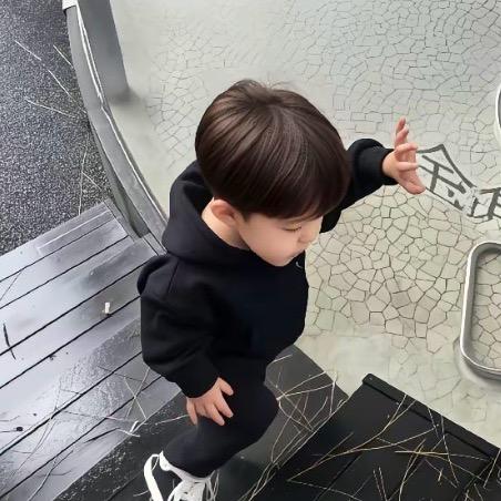 1️⃣男的 /