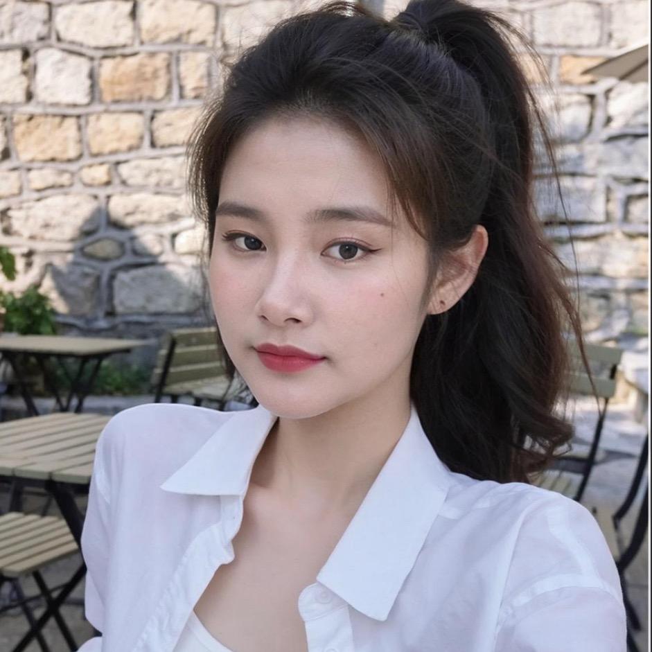 英英🕊️