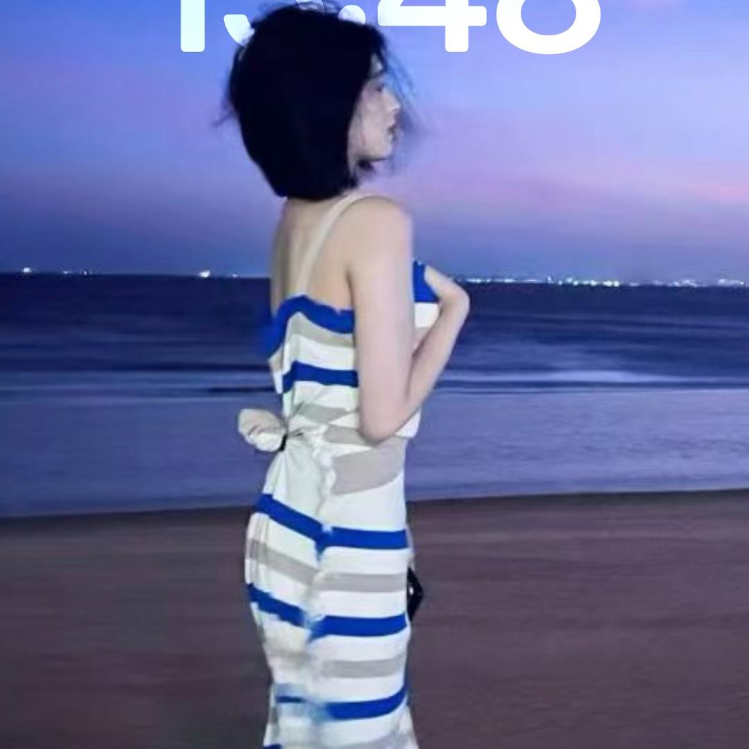 水风清，晚霞明。