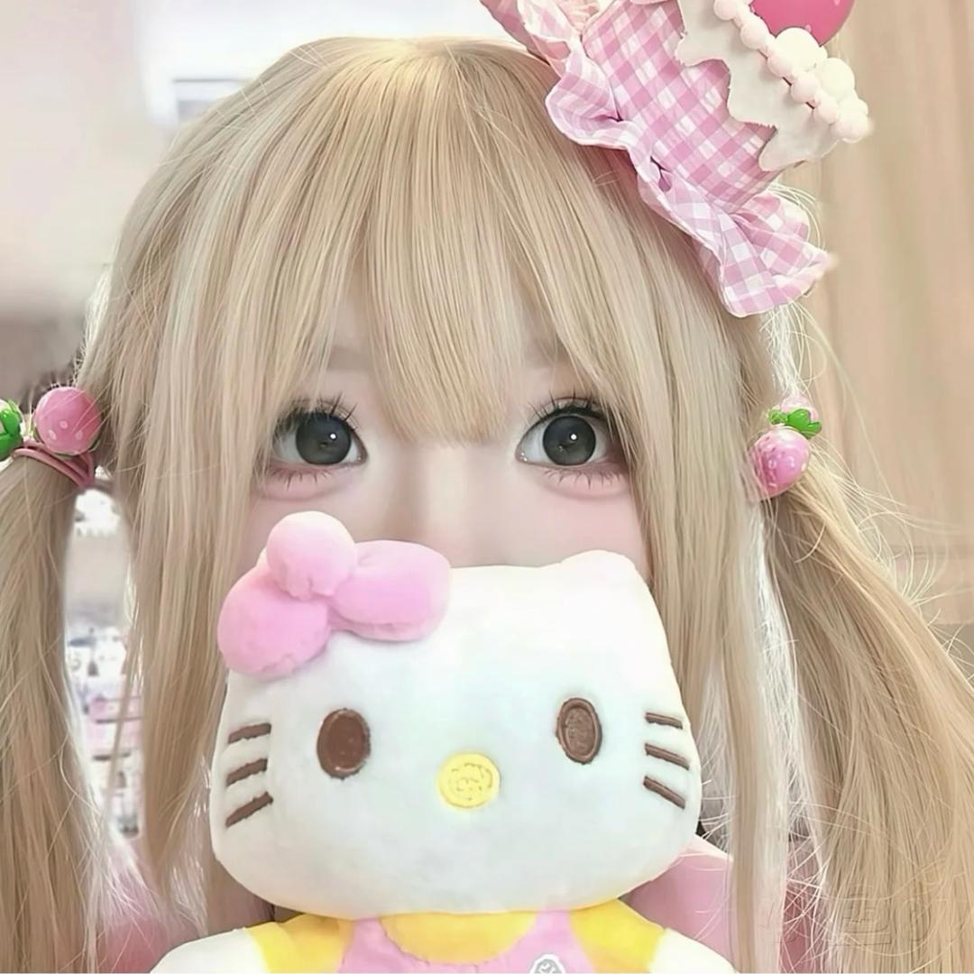 小面包^•ω<^ ੭