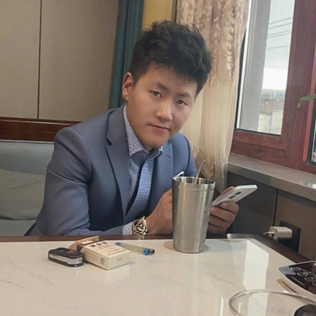 墨世