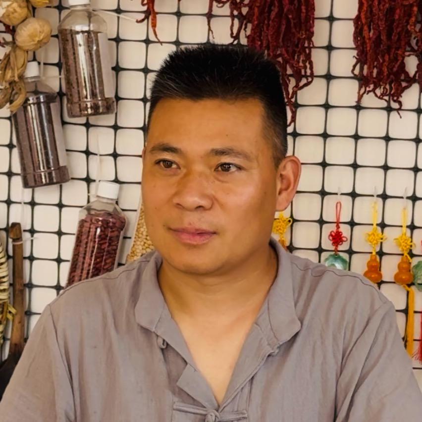 小牛哥哥（大方豆干辣椒面）