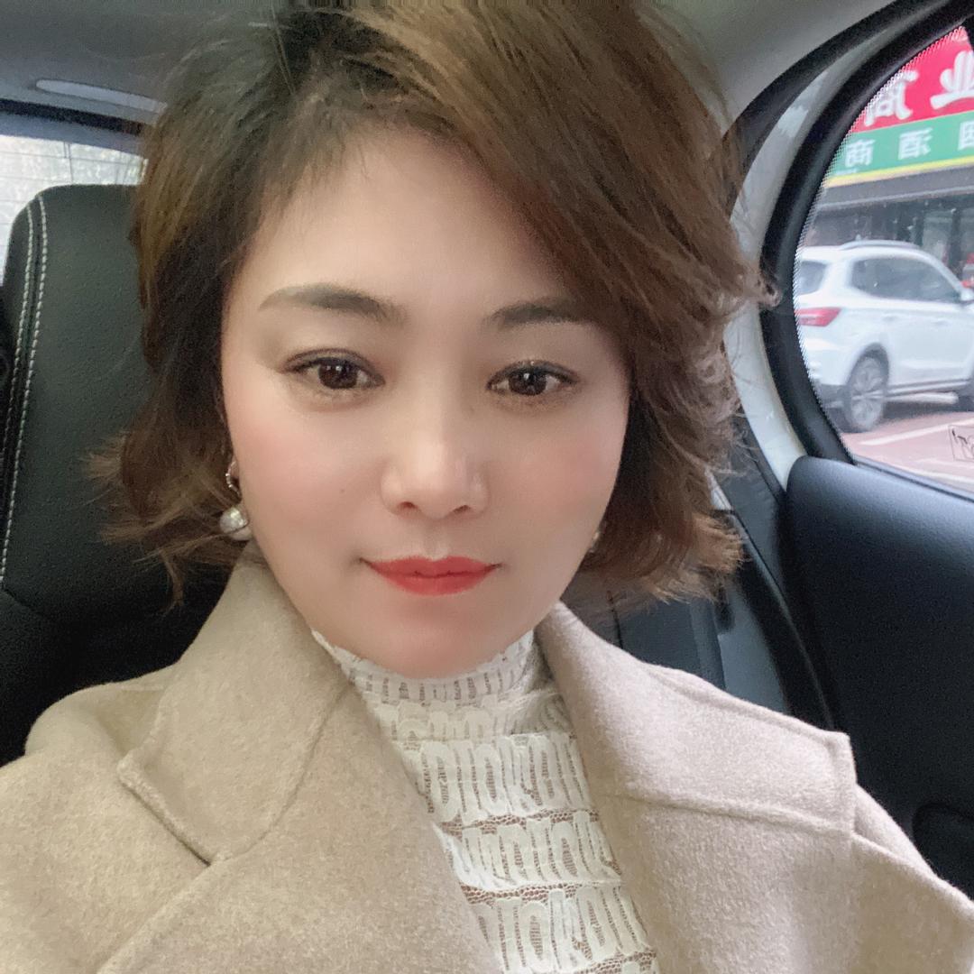 幼妮儿童装店