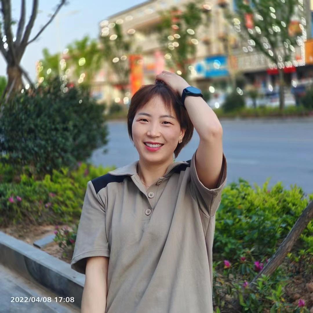 李定飞（姐姐）