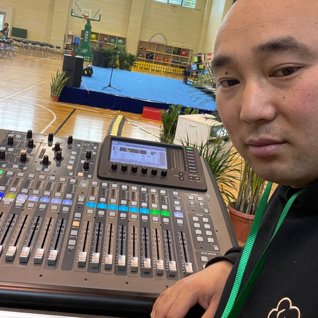 家庭影院智能音响灯光