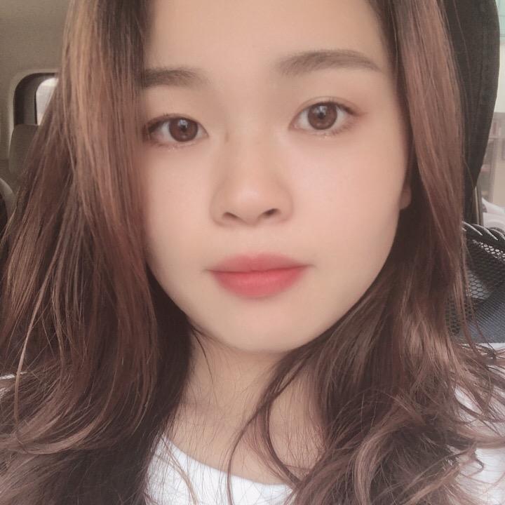 洋  💋Yaᴗngᥫᩣ