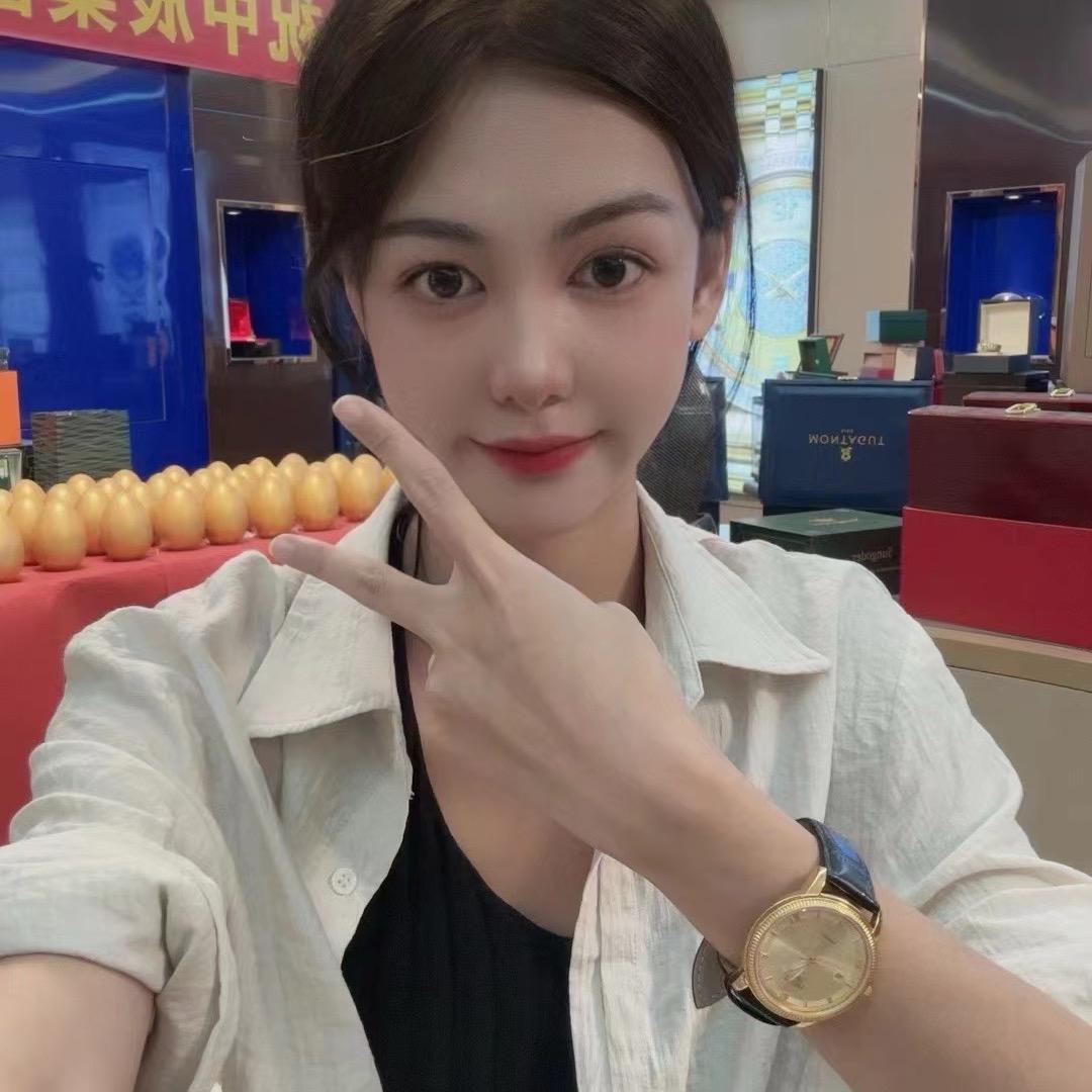 潘潘爱金表