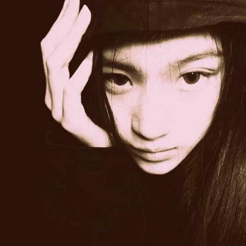 每天冷漠的像电梯里的乘客