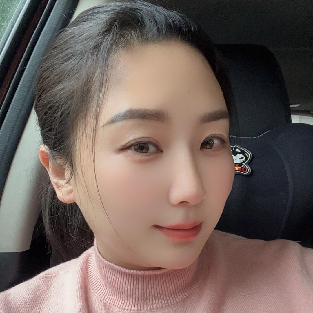 月色中的桅子花