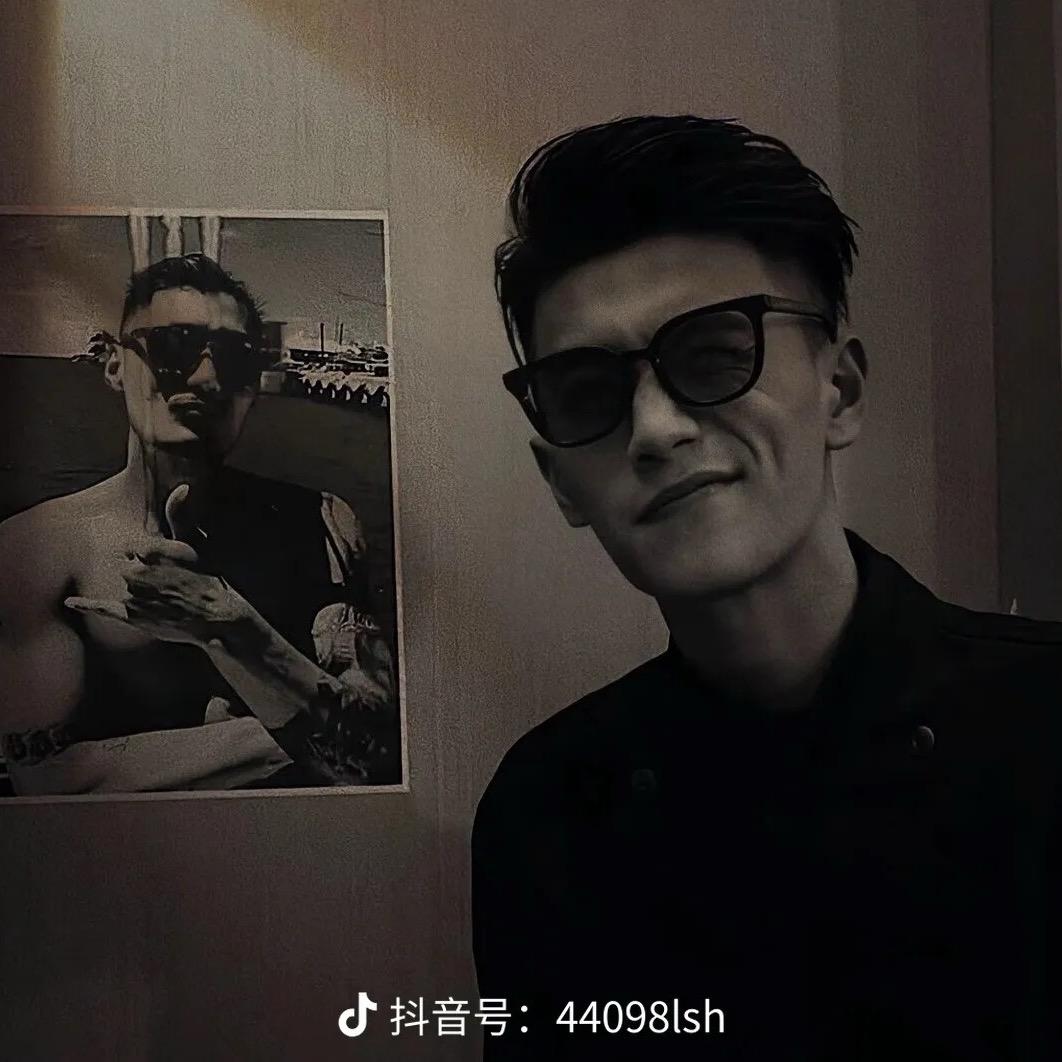 ཆོས་江措🕸️