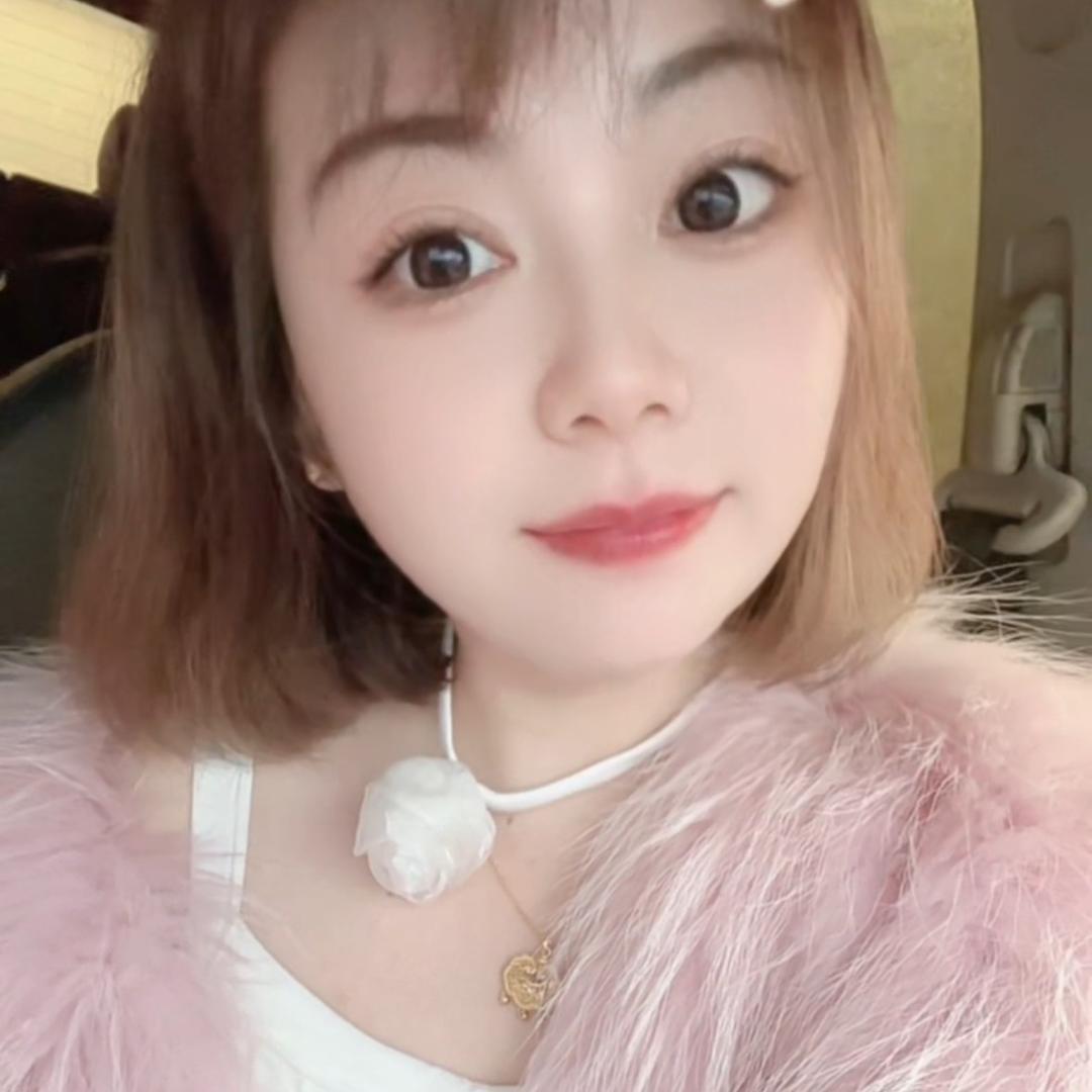 依沐裳品牌女装