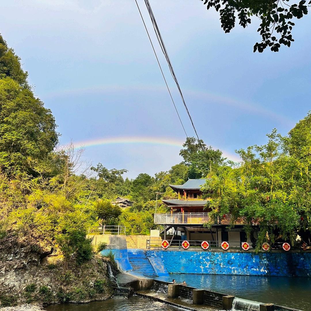 江市双龙金丰山庄