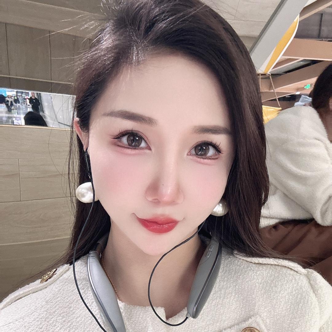杨杨小姨妹