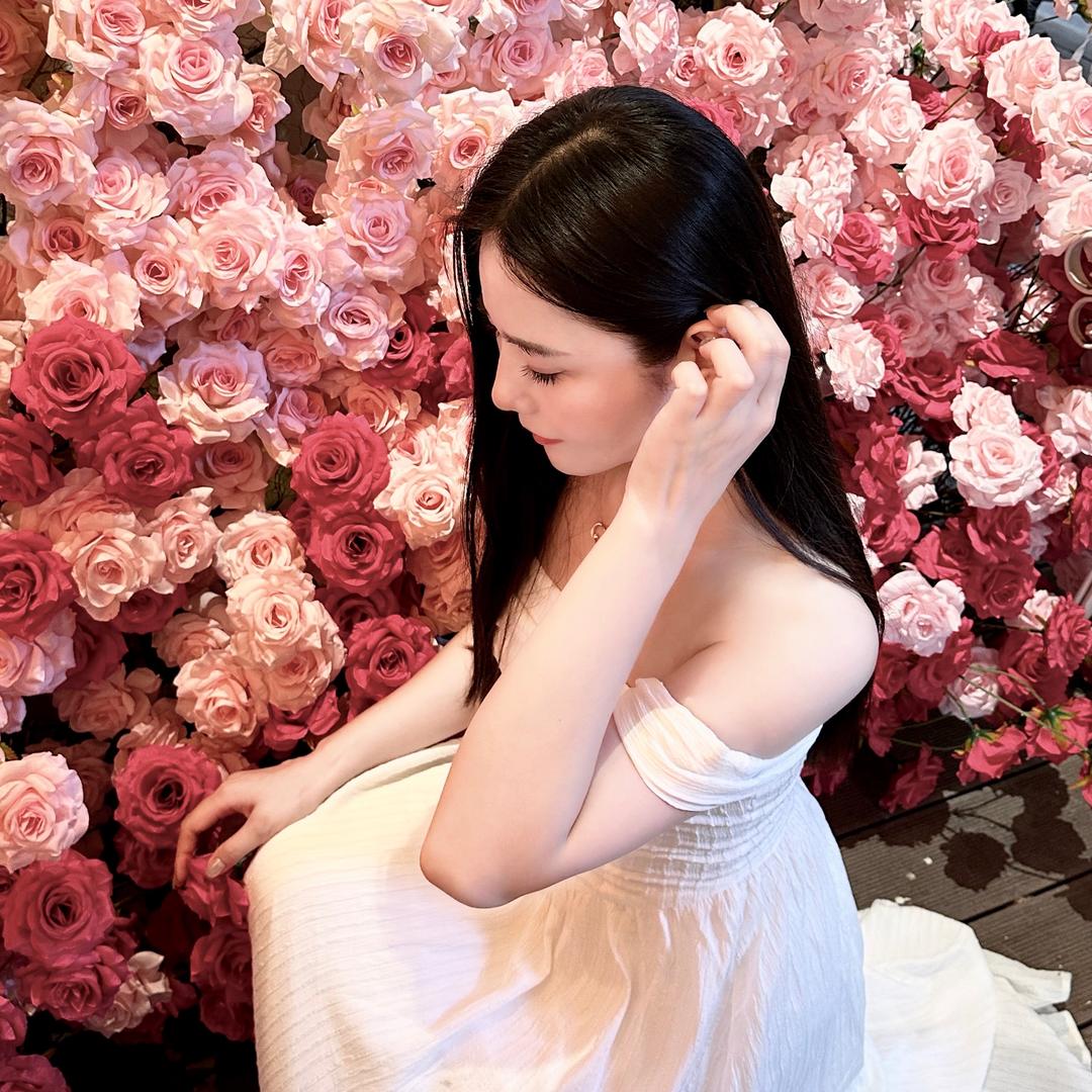 @丽