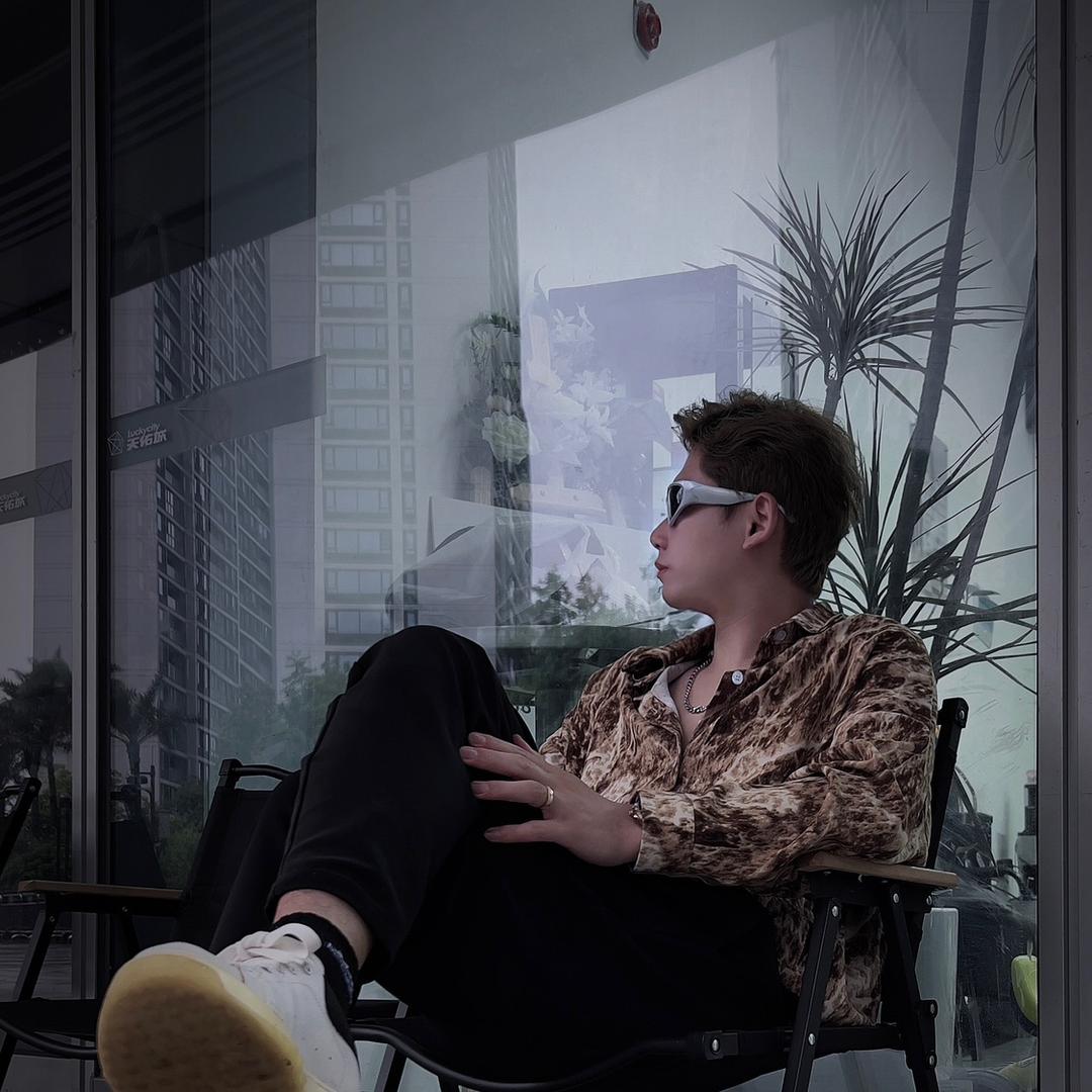 黄岩 烫发王子~高闯