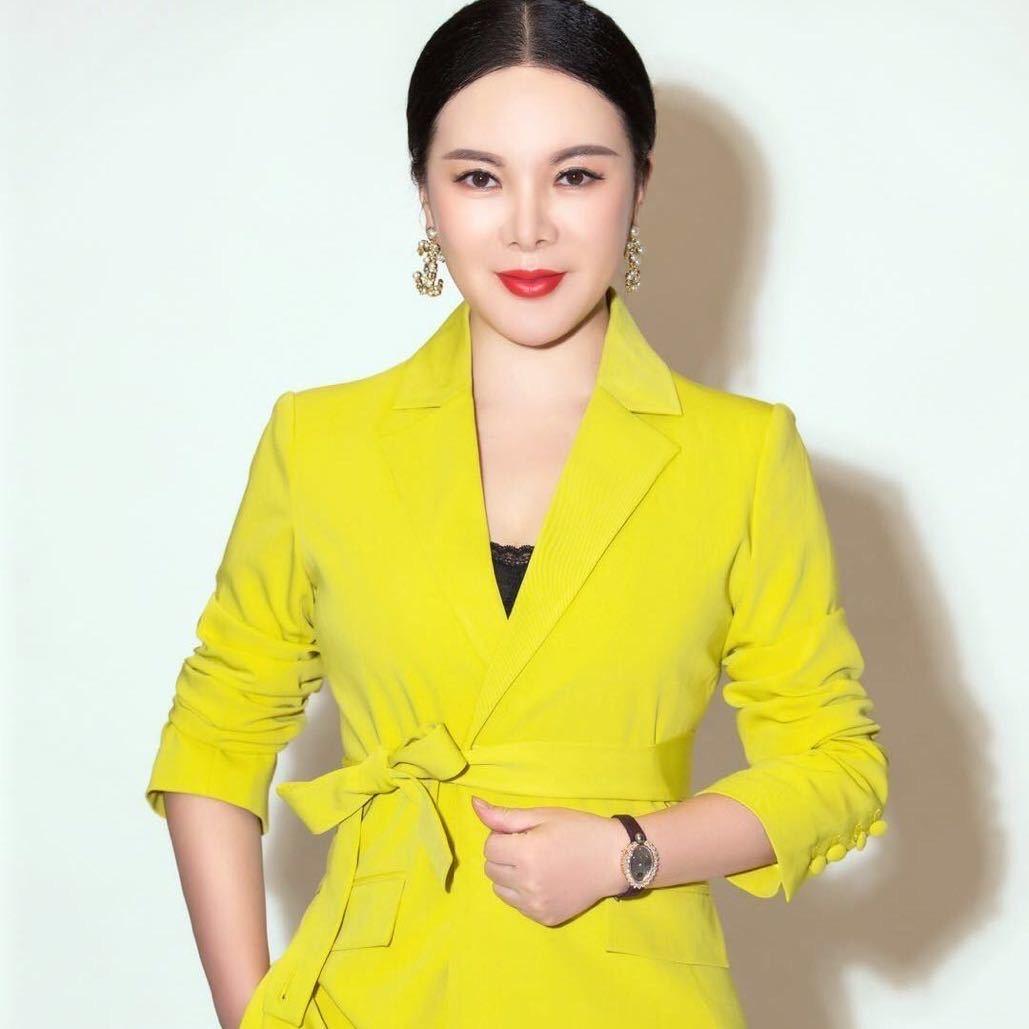 万般微颜Helen姐日常