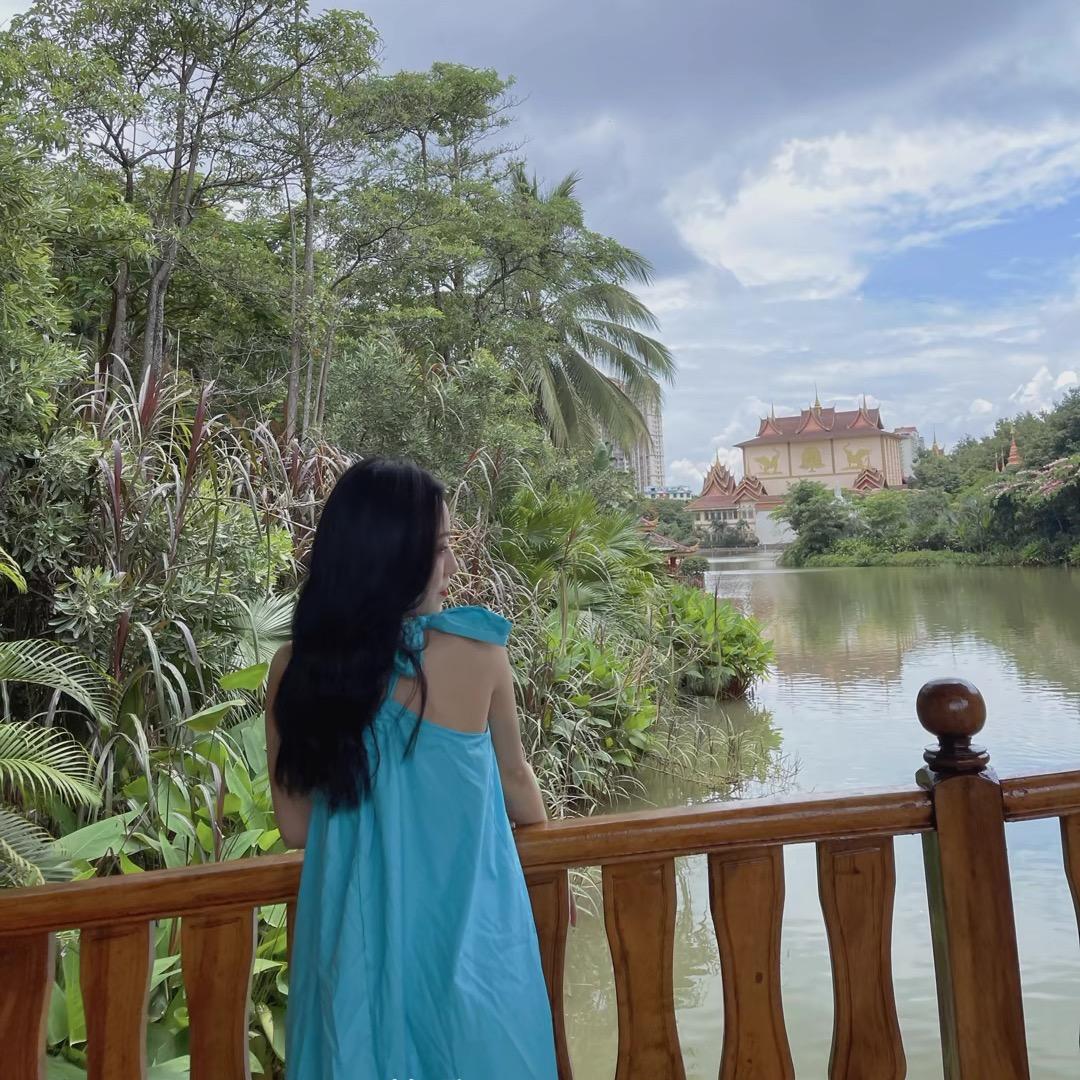 哇塞一个妹儿🌺