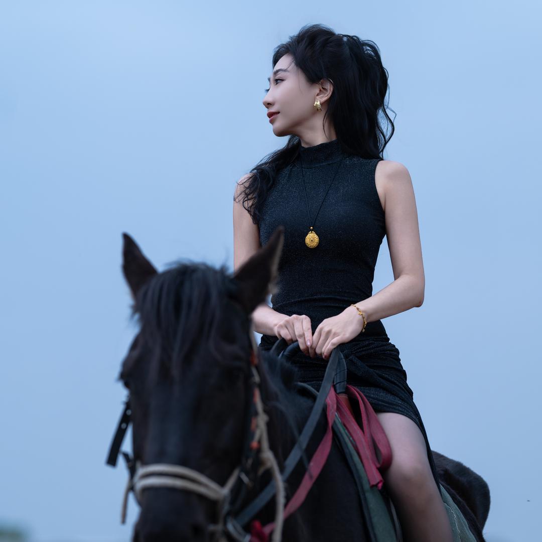 晶晶不姓白💃