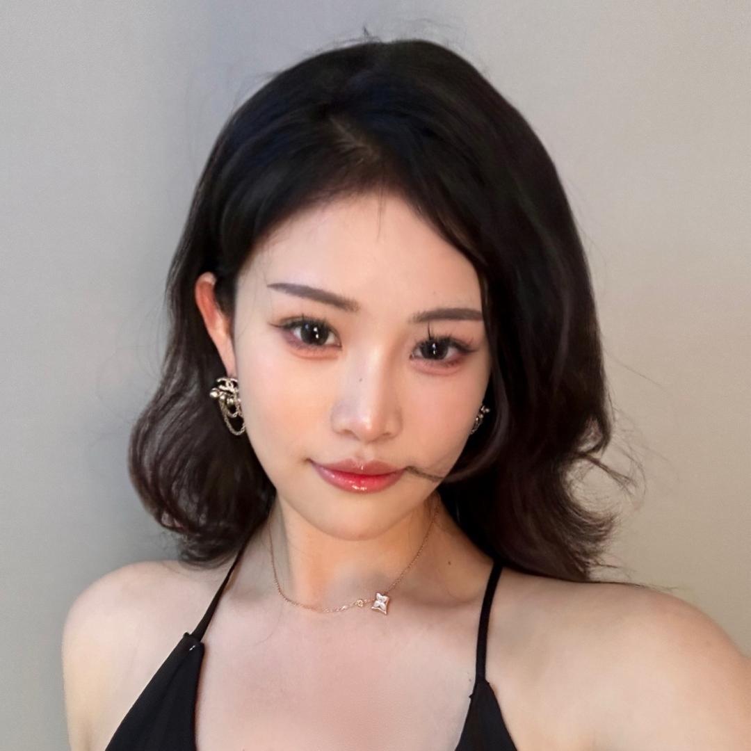 长腿酒娘