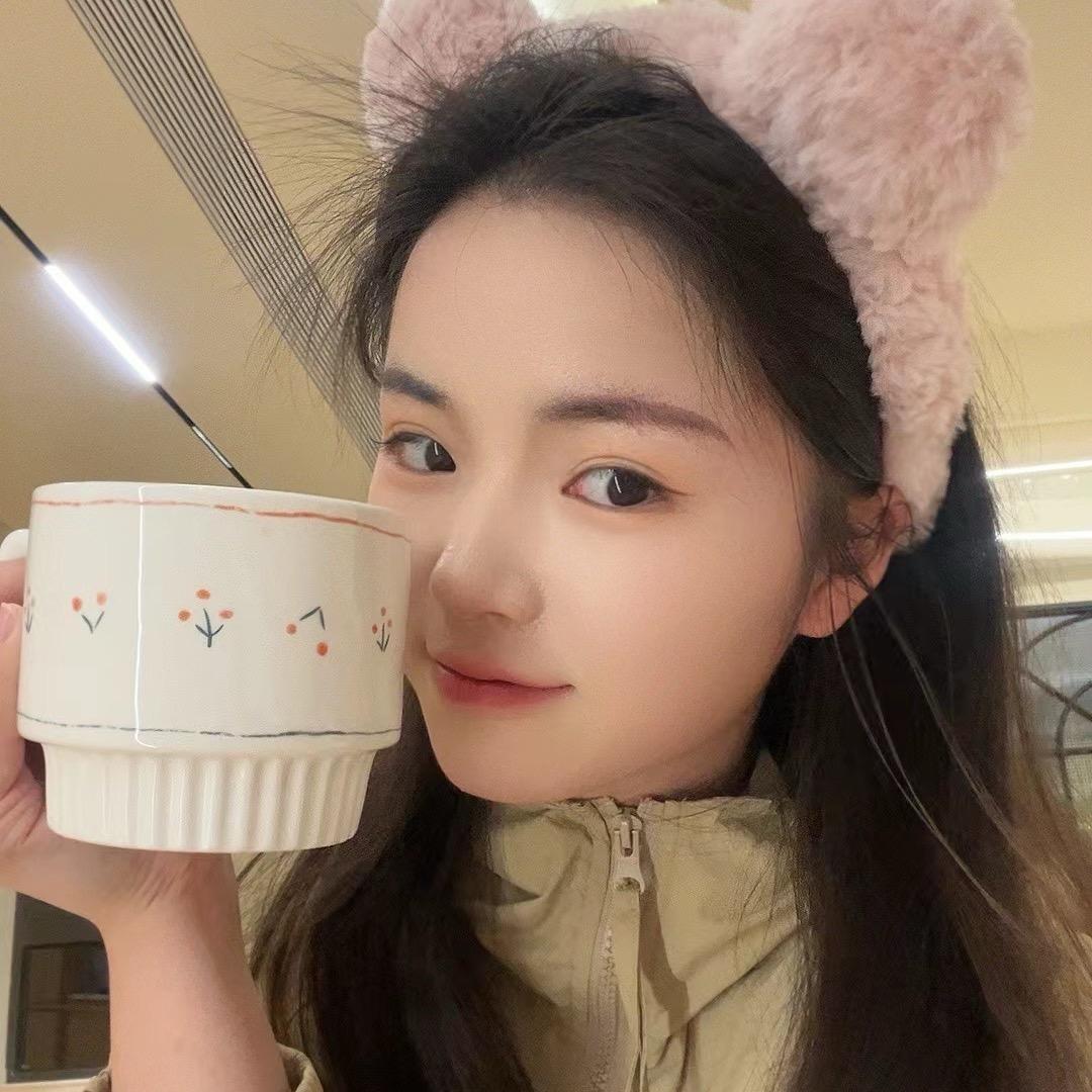 小杏杏子酱