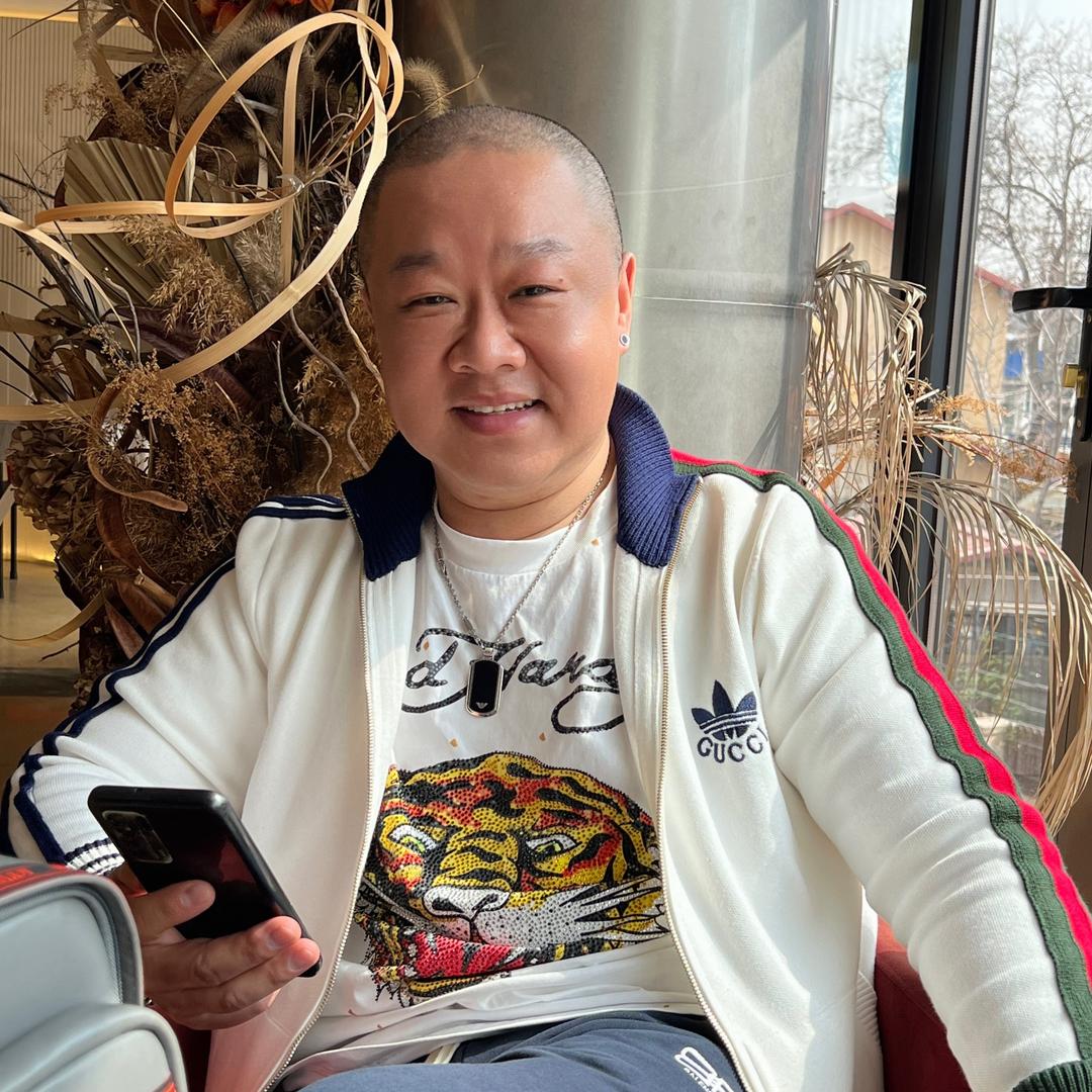 奇怪老舅