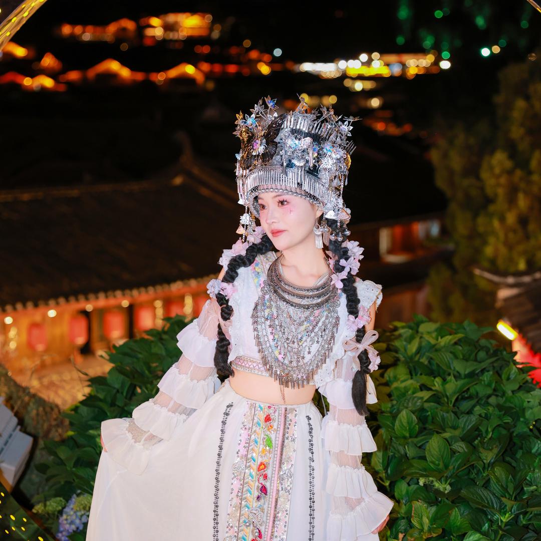 小婉  ྀི