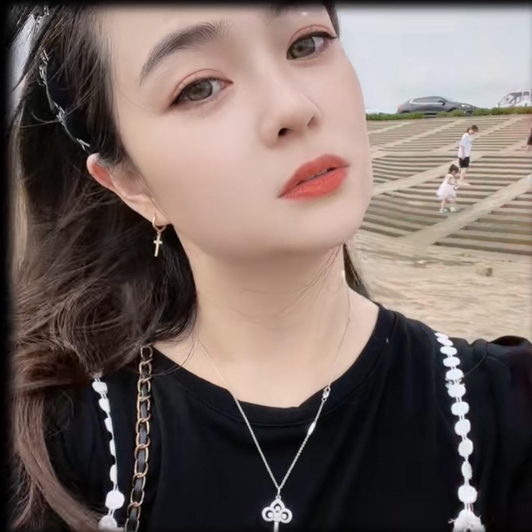 珊宝微微胖穿搭