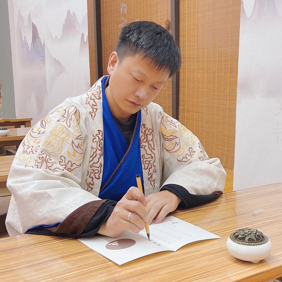 君颜汽车租赁