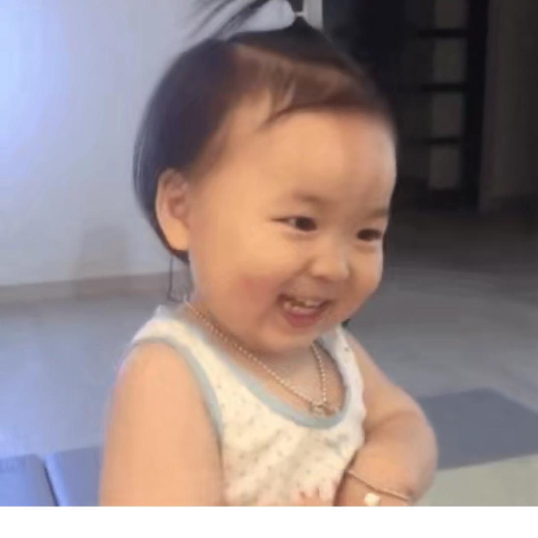 草莓小果董