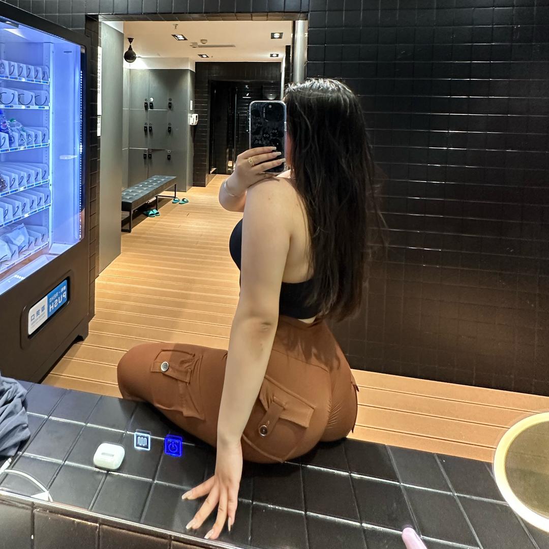你滴老王有点可爱(๑• . •๑)