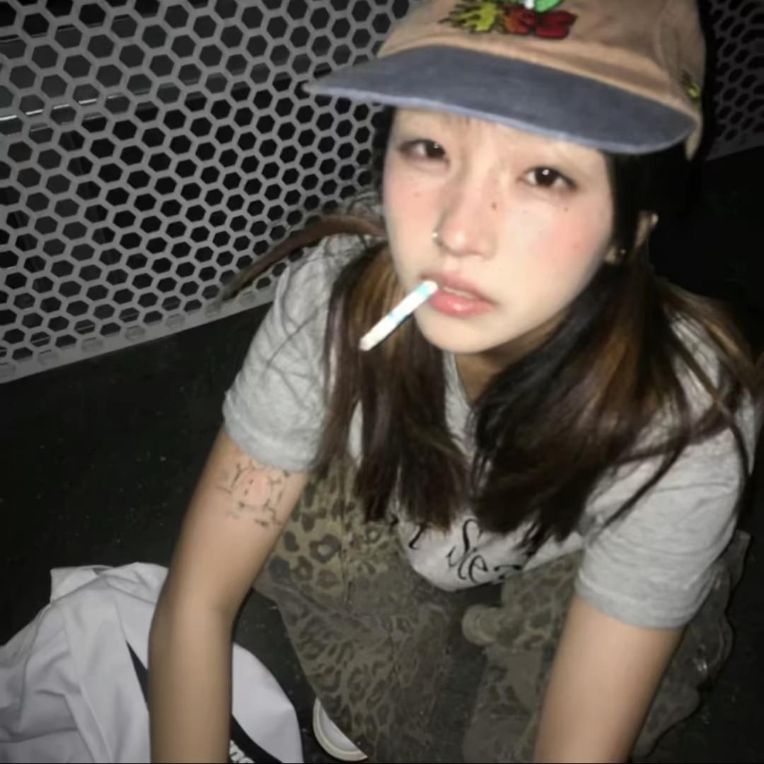 ７