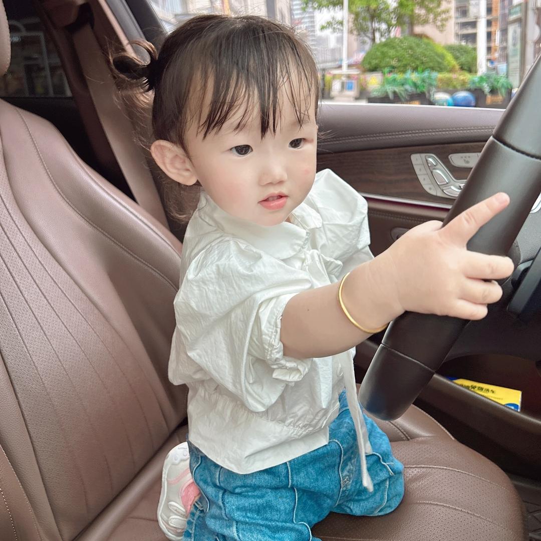 云飞服饰