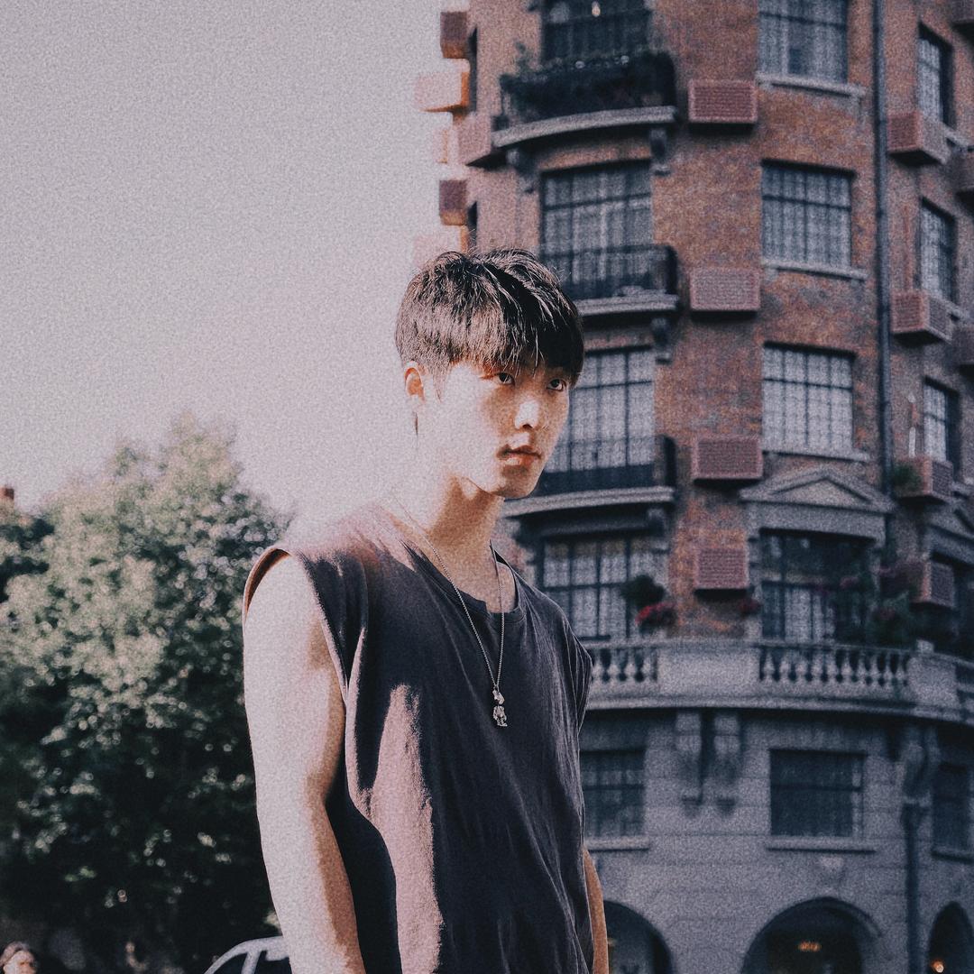 蓝&桉