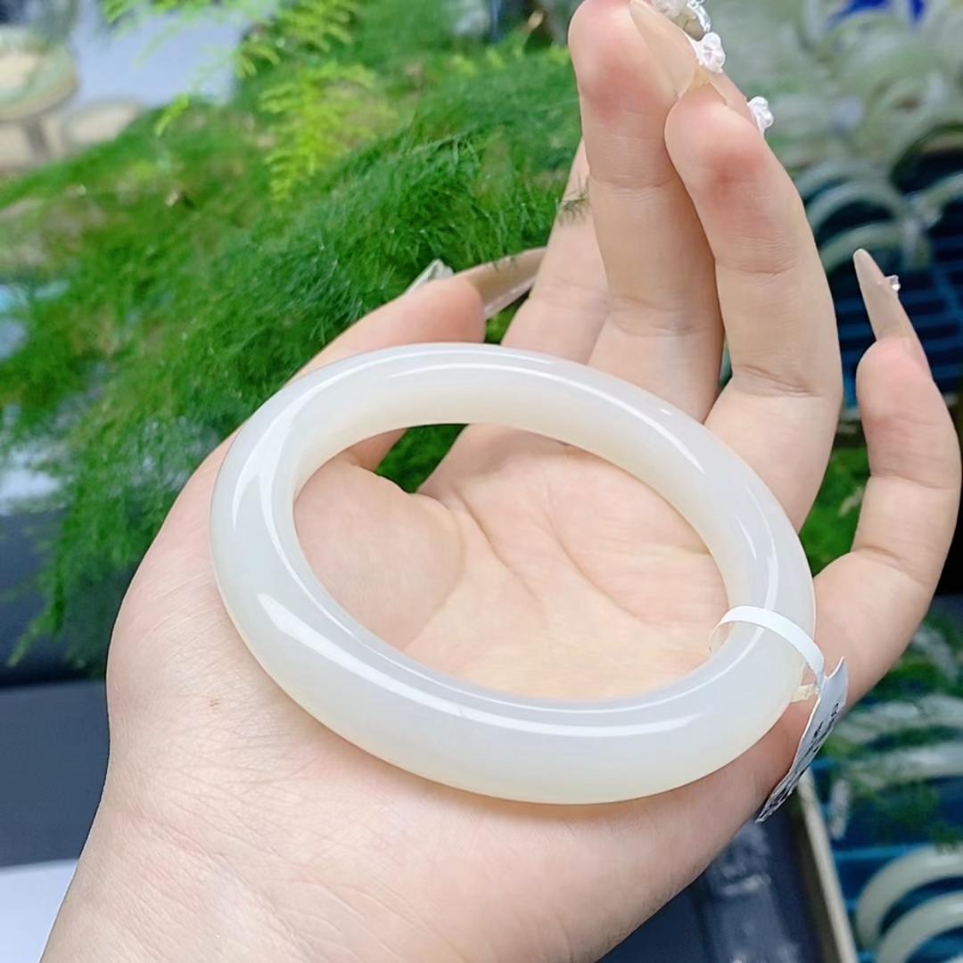 瑞玉呈祥珠宝玉润