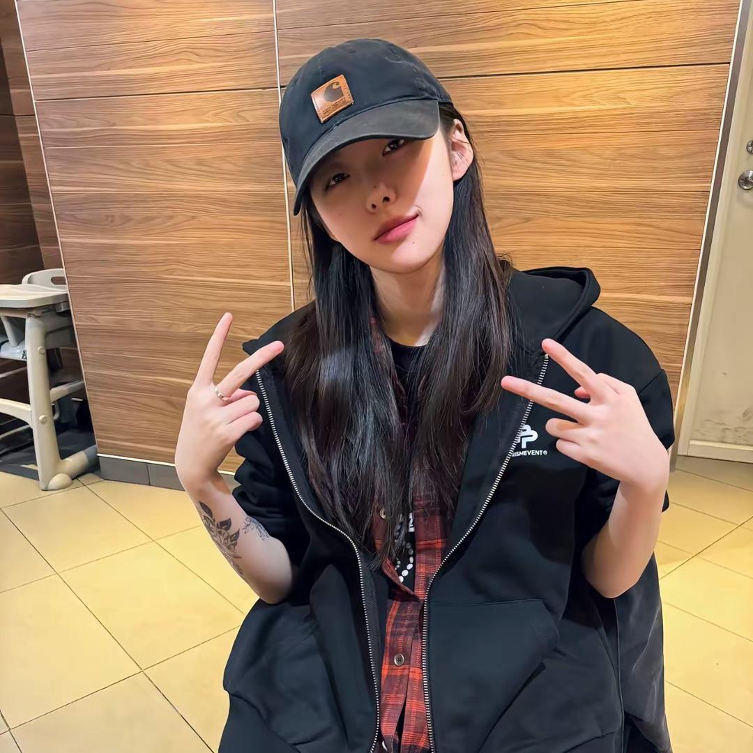 Zn