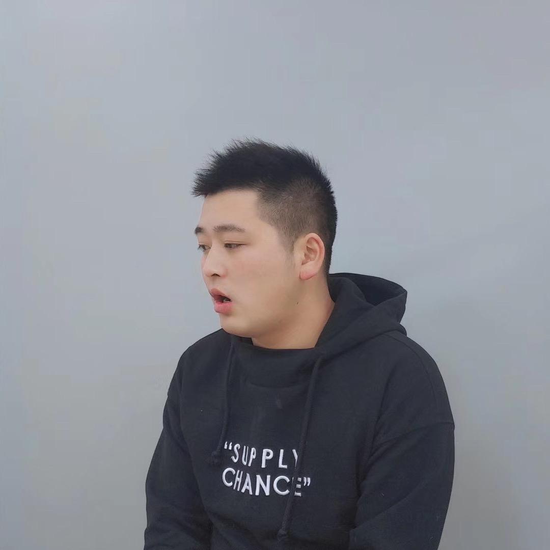 黄十三（白天收二手车，晚上爬山）