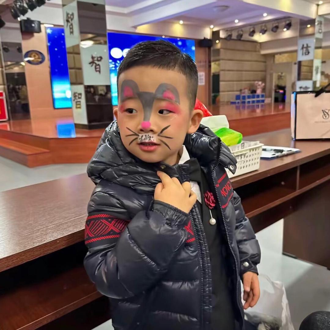 奥奥
