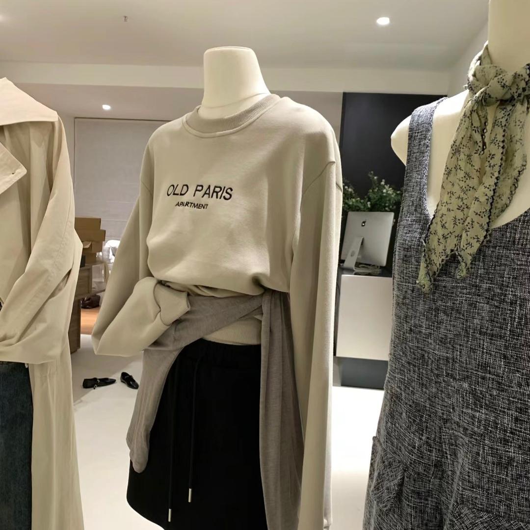 新中洲富一楼G85-86号静静服装号