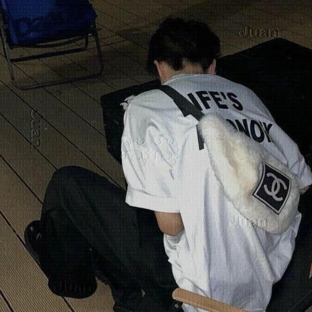 ︎︎︎︎︎︎︎︎看海