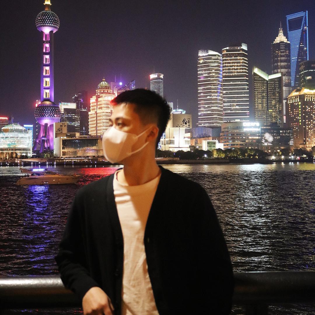 丘有有