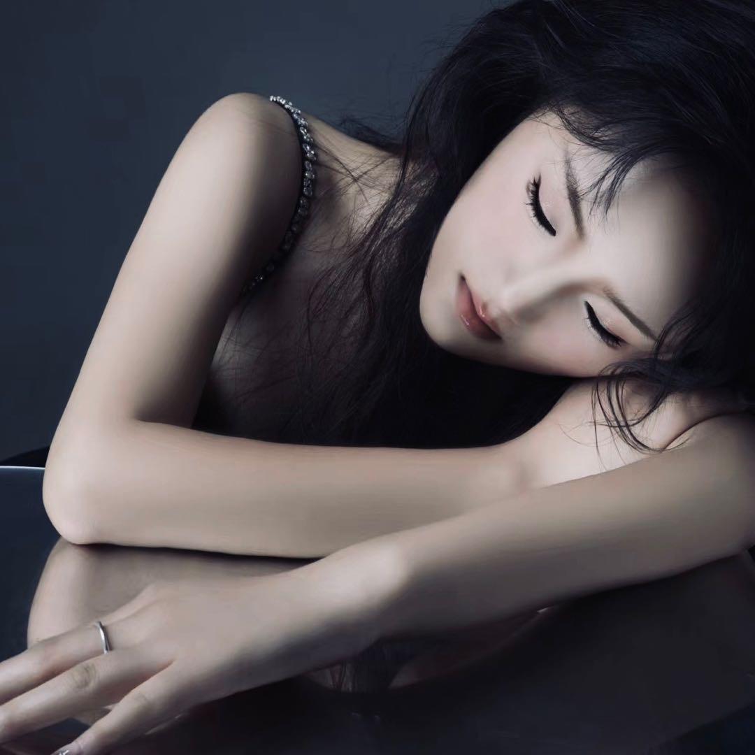 化妆师佳丽