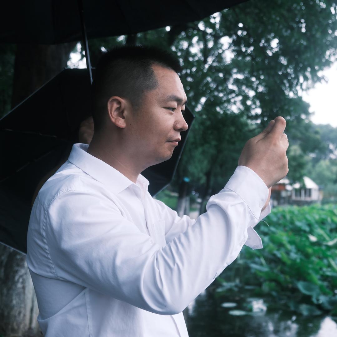 开滴滴的小明