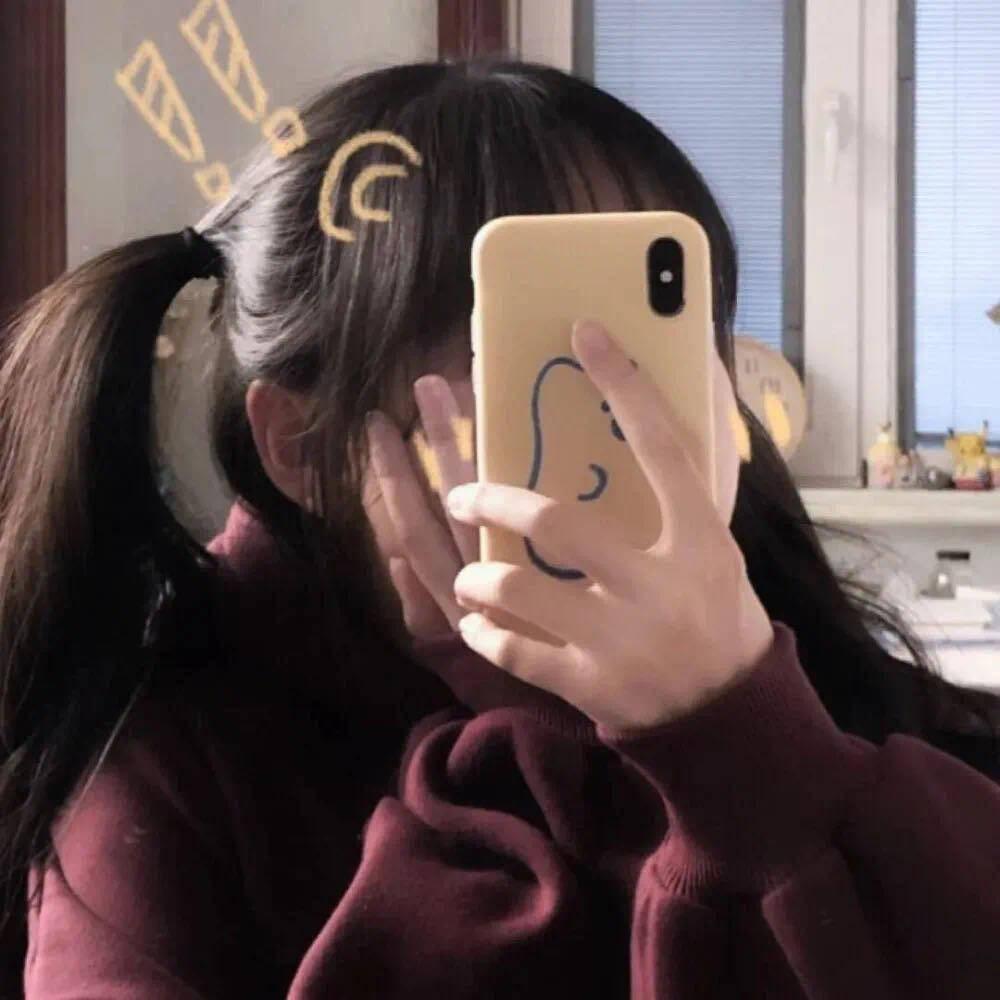 柠 檬不酸咬一口