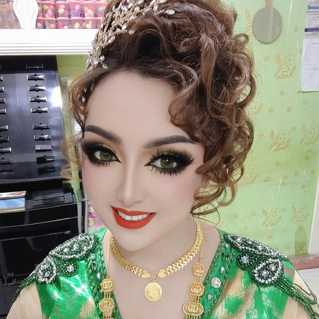 美人女人服装店