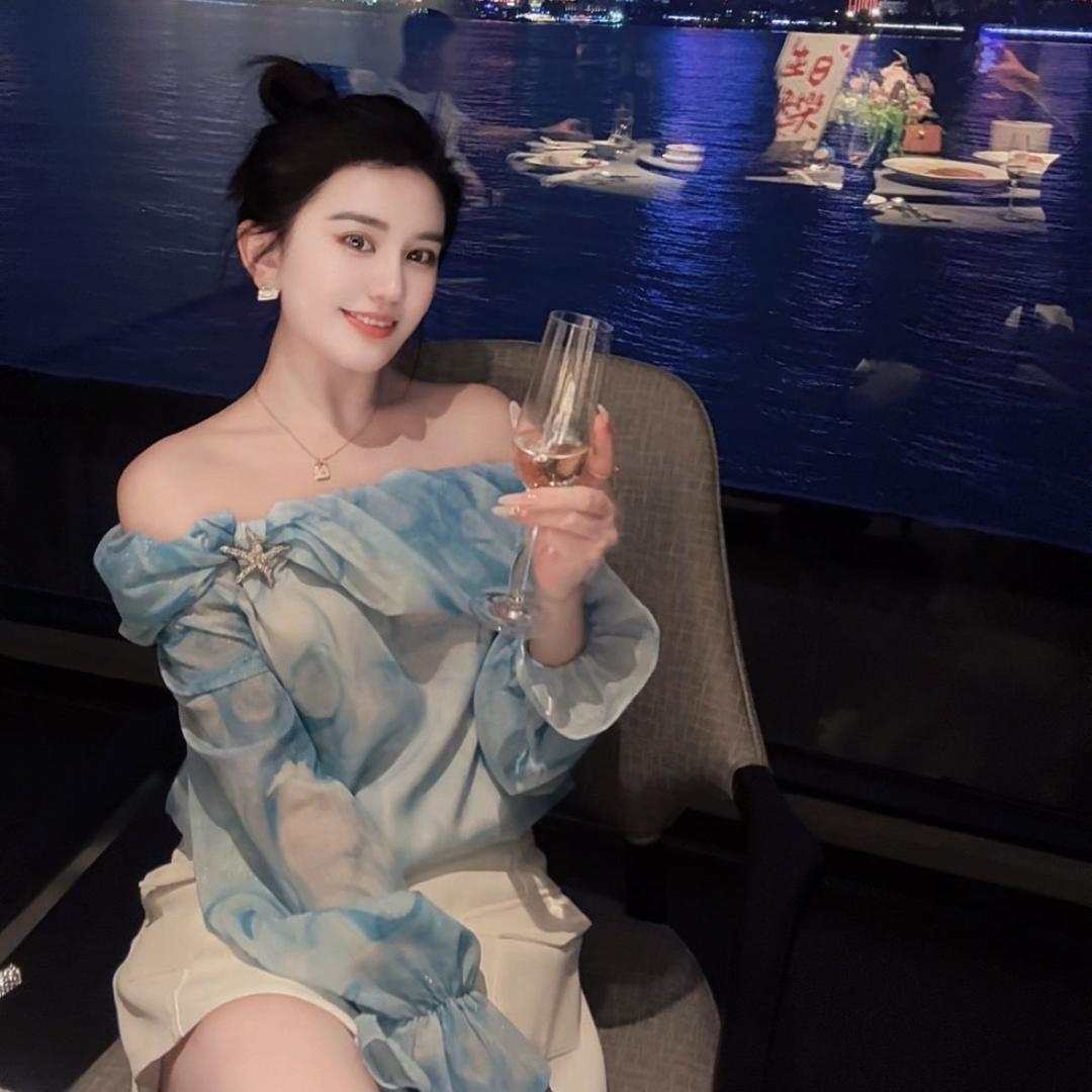 TANGXIAOJIE服装-琦琦