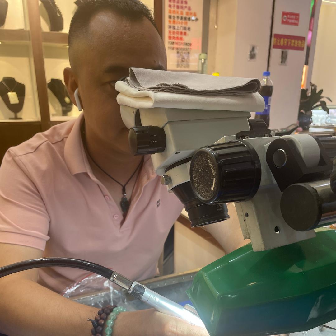 首饰匠人张改改