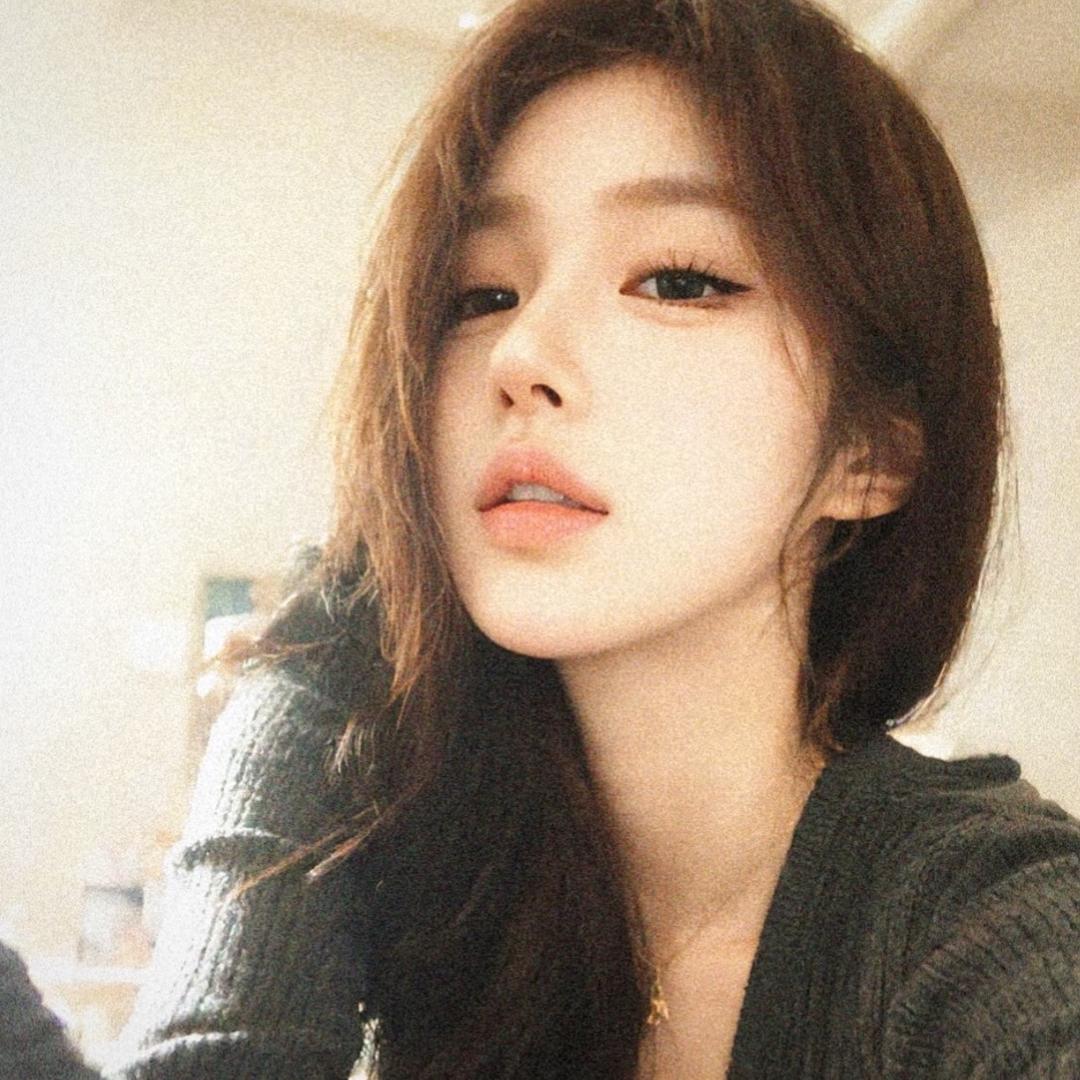 Rose.