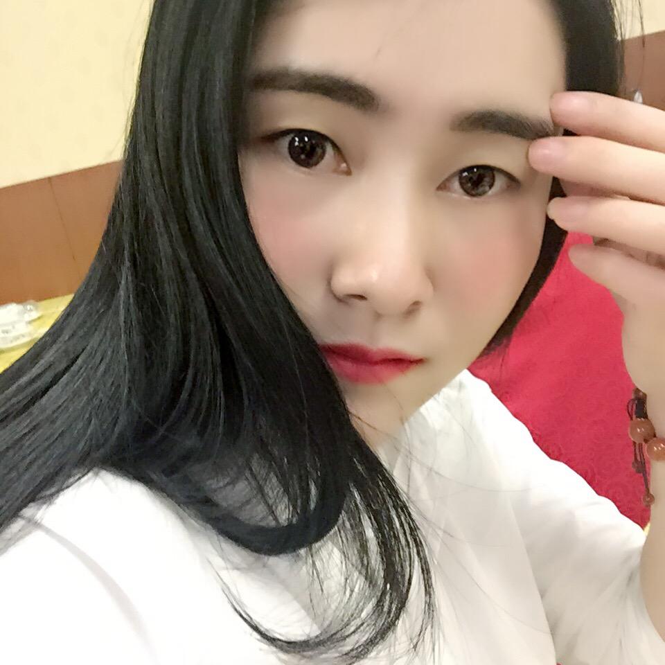莹莹护肤美妆批发